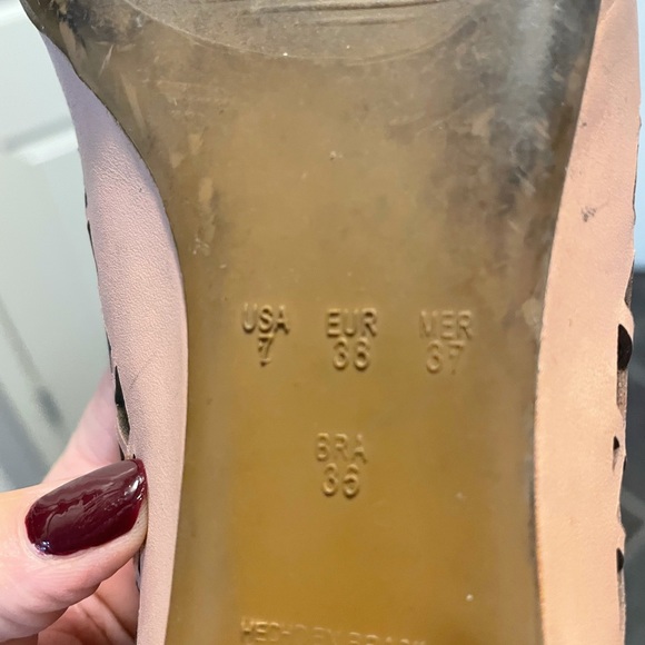 Klub Nico nude flats - Picture 4 of 6